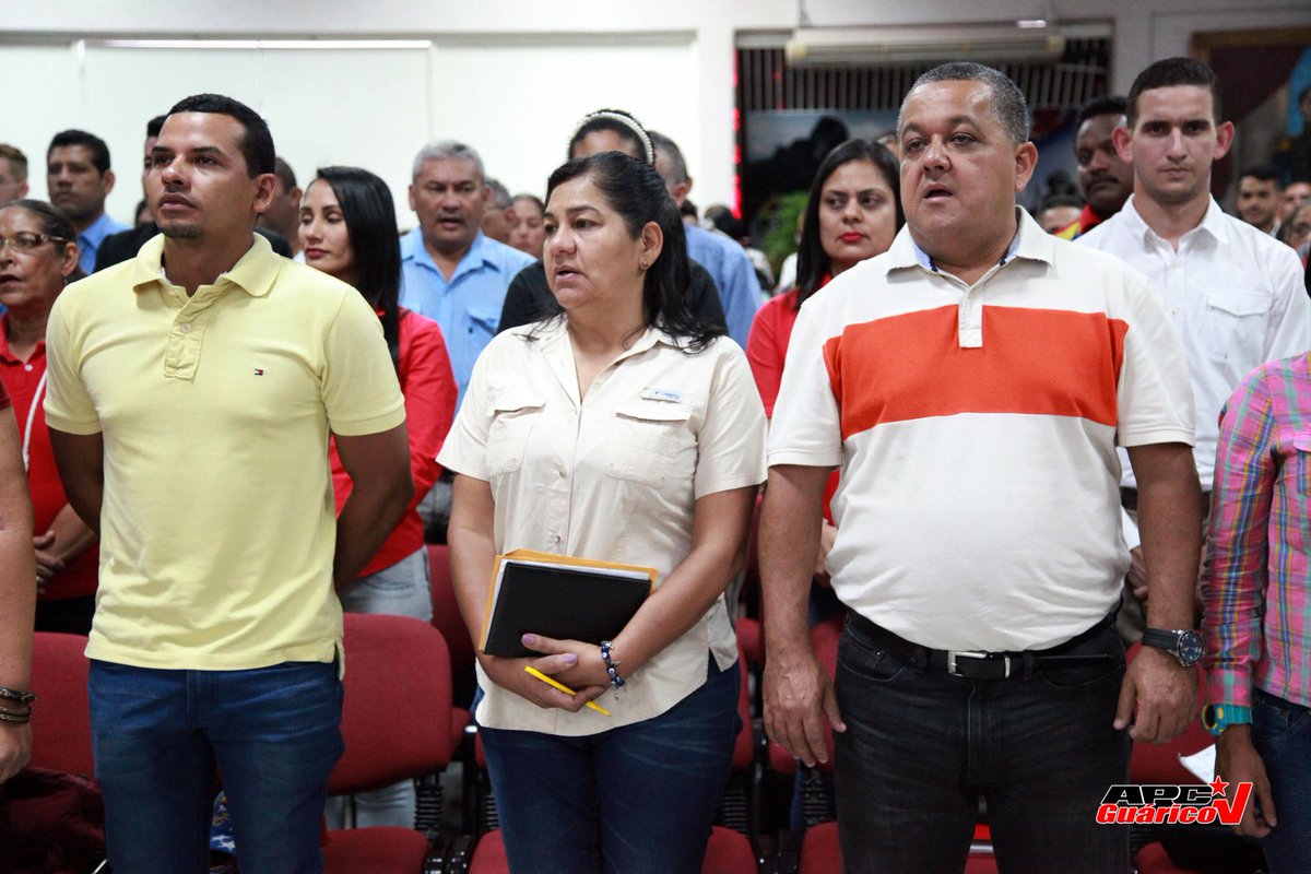 Clebguarico's tweet photo. el acto contó con la presencia del vicepresidente del Clebg y parte del cuerpo legislador además de todos los directores y jefes del ente legislativo.
#YoSoyPuebloClebg 
#NomasTrump 
#NoMoreTrump 
#EnCuerpoYAlmaPorGuarico . https://t.co/0MU1p4yQml