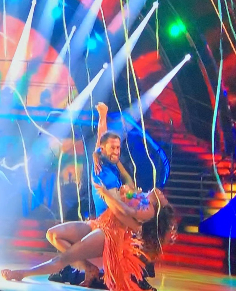 kelvin_fletcher's tweet photo. How was that for you? 🕺💃😜
#Strictly #StrictlyComeDancing #StrictlyComeDancing2019 https://t.co/UjRijuy0zG