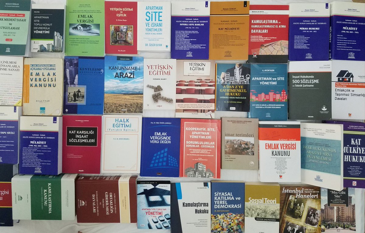 ticaridanisman's tweet photo. @tuncerfigen @birzmnlrismekli He birde internet araştırmaları,seminerlere katılmalar,öğrencilere sağlıklı ve güncel bilgi verebilmek için sokak sokak ,esnaf,piyasa demeden dolaşmak,projeksiyon ile iyi sunumlar için sürekli yenilik düşünmek,birde bu kitapları okuyoruz.Yetmiyor olduk demiyor,severek okuyoruz https://t.co/atzcjtFnU9