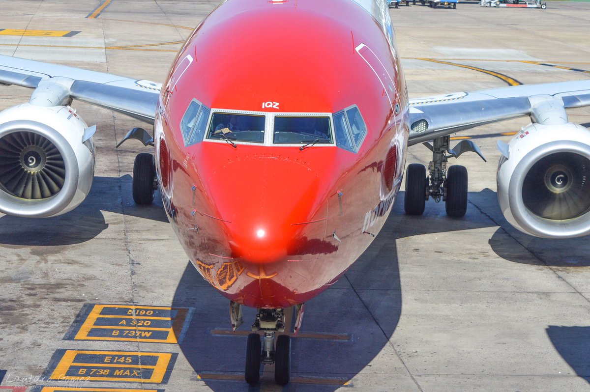 Así llegaba a AEP el LV-IQZ de @Norwegian_ARG mejor conocido como “Santiago Ramon y Cajal”, preparándose para inaugurar la ruta a Jujuy... #flynorwegian #VoláAlgoNuevo #DestinoNorwegian