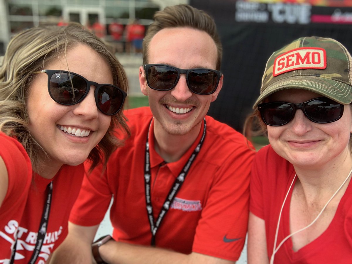 SEMOKatie's tweet image. Home game #2for @SEMOfootball in the Field Goal Club with @IamEGBAR and @tonyawsemo .  #letssoar #alwaysareshawk #willtodo #promo  @GoSoutheast
