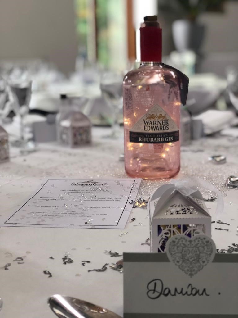 Salomons_Venue's tweet photo. We loved this gin themed table plan for John and Joy's wedding at Salomons Estate. #weddinginspiration #tableplans #weddingdecorations #weddingvenues #kentweddings #weddingsinkent #tunbridgewellsvenues #weddingsatsalomons https://t.co/M66TyxhAxT