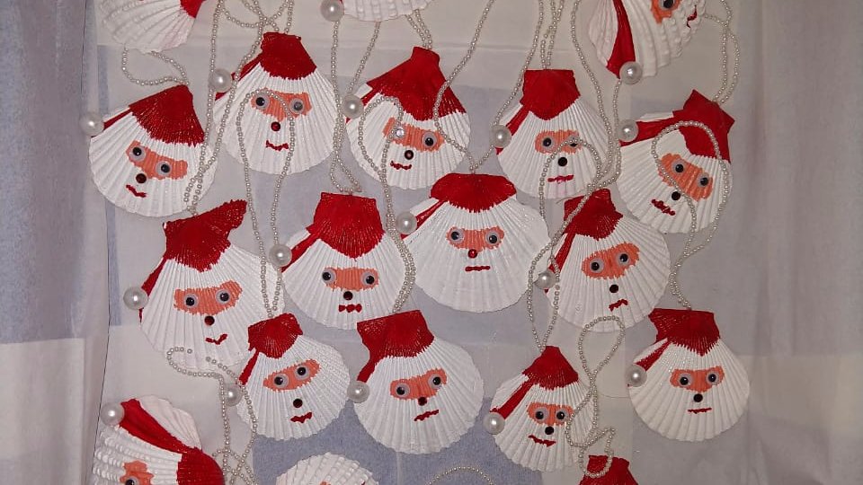priya20feb's tweet photo. Who told santa 🎅 comes only in the dream? 🤔We started preparations🎉 for #Christmas🌲. Can't wait. Our #seashell #santa wants to see you. Are you going to Welcome? 🎅
👉DM for single &amp; bulk order🛒
🎅💯 Handcrafted
🎅Original sea 🐚 shells
🎅Ideal for #Christmas #gifts https://t.co/j31FcN5YUB