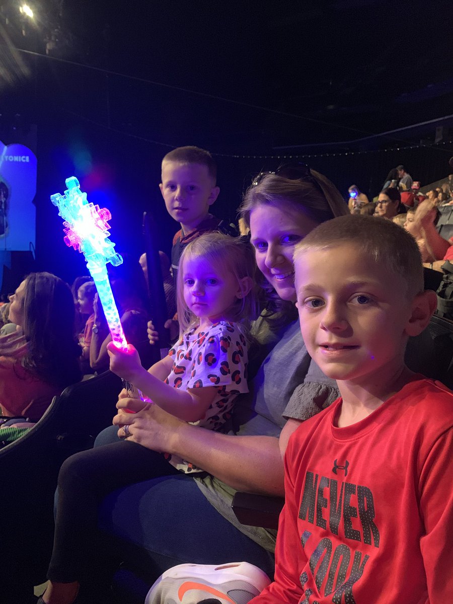 Having fun at Disney on Ice!! #DISNEYONICE