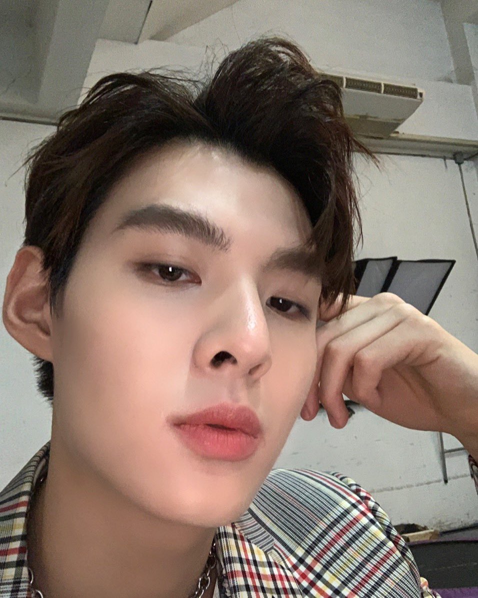 Saint_sup's tweet photo. อดีตมีไว้ให้เรียนรู้  
 อนาคตมีไว้ให้ลงมือทำ.  
#Saint_sup https://t.co/RTxgoQOWWc