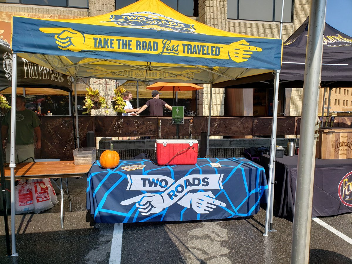 Mad Mex Harvest Brew Festival is about to pop off!  Stop by the Robinson location to taste <a href="/2RoadsBrewing/">Two Roads Brewing</a> Ok2berfest and Saigon Scooter Selfie Vietnamese Coffee Stout.  1-4 pm!