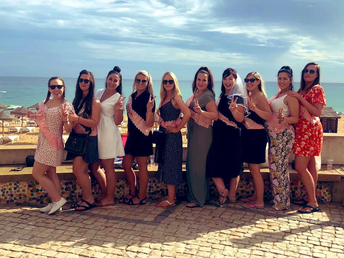 Fern_Smith12's tweet photo. HEN LIFE #Portugal #hendo #herecomesthesun #herecomesthegirls https://t.co/MKQNDx995n