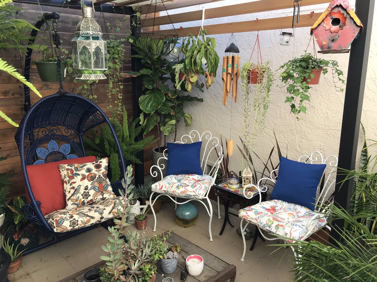 Zachamon's tweet image. I’ve been told pics don’t do it justice, but this is where I like to hang out—my backyard. Both light and dark UI of real life. #LivingInADwellMagazine #DoCoolThings