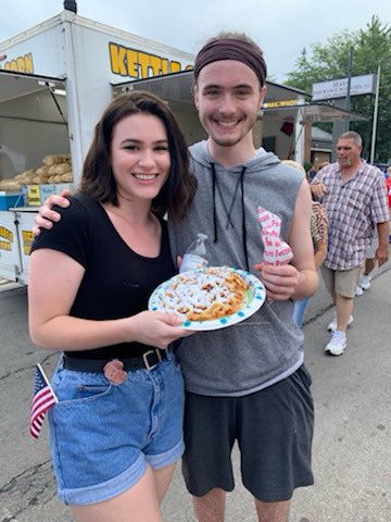 ONUArtandDesign's tweet photo. It’s festival day in Ada! Enjoying the warm, humid, last summer weekend, Art & Design students are enjoying themselves at the #HarvestandHerb Festival. #AdaOhio @ONUArtandDesign #summertime https://t.co/9QxFNIdxjT