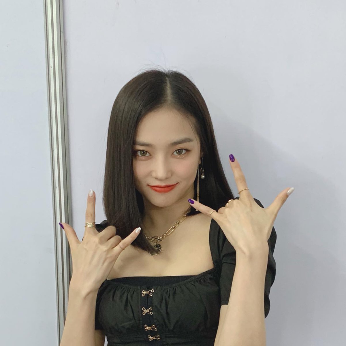 CLCTHAI's tweet photo. [IG] 190921 #CLC #YEEUN @CUBECLC 

เยอึนรักประเทศไทยมากๆ เลยค่ะ 🖤

#clc
#InThai
#Kcrush

#ThankYouCLC #CLCKCRUSH2019 
https://t.co/cbr147Uyyf https://t.co/ZZlo3YuSXq