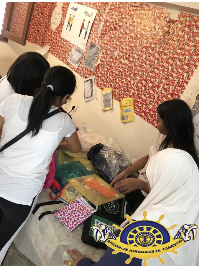 InteractElnozha's tweet photo. We got about 8000EGP donations for back to school project and we have made 30 kids happy and very excited to start the new year! So we would like to thank anyone who donated because of your Every kid took a bag filled with
pencils 
pen
eraser
2copybooks
pencilcase
file
Sharpener https://t.co/m7F6qixOup