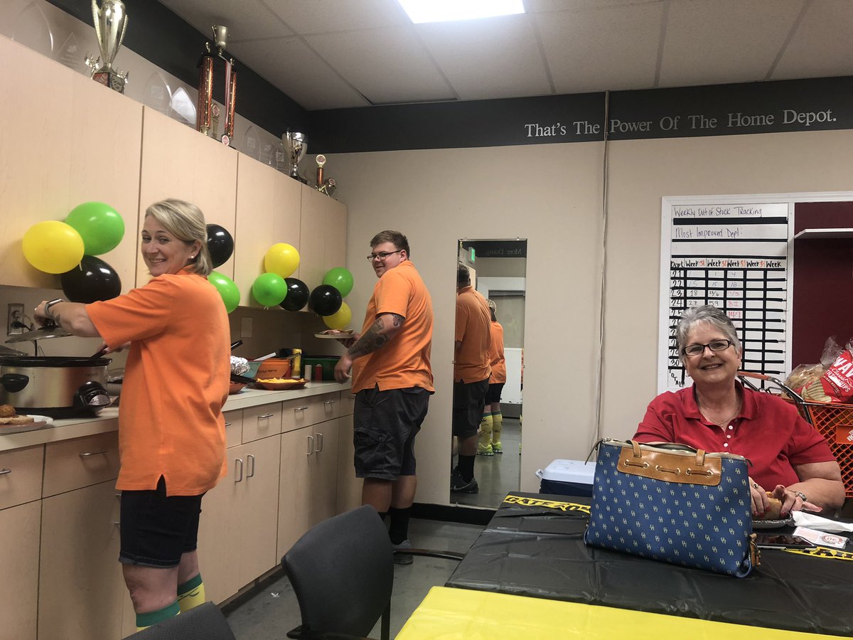 Annette99576820's tweet photo. Success sharing day number one build your own sub was a hit!!!! https://t.co/KGwO0Dgheo