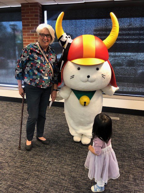 aadl's tweet photo. Our special guest at the Downtown Library today—HIKONYAN! https://t.co/hiaMMhGSgO