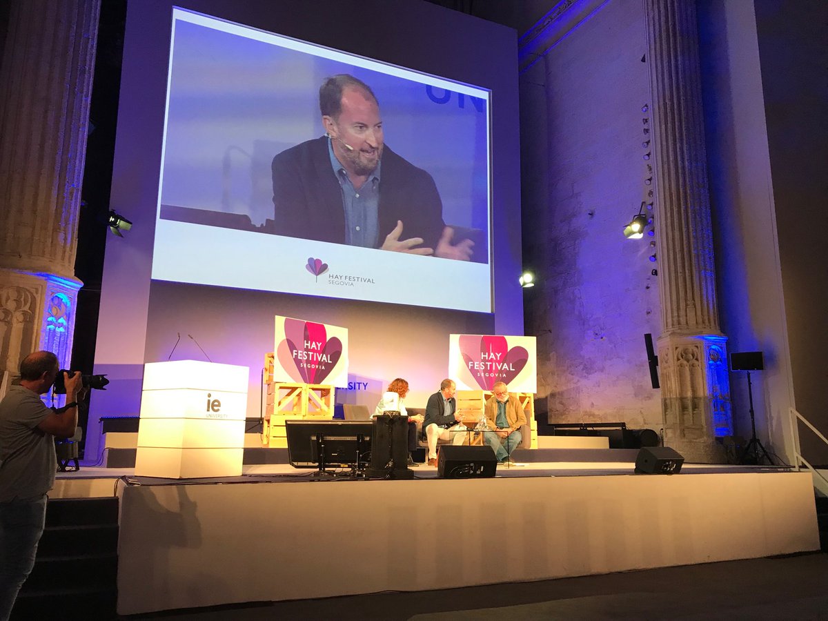 A Hero ... Guto Harri agreeing to step in when needed to chair a discussion in Spanish between 2 leading Spanish figures of philosophy and politics when he hasn’t spoken Spanish for 20 years ⁦<a href="/hayfestival/">Hay Festival</a>⁩  ⁦<a href="/hayfestival_esp/">Hay Festival Esp</a>⁩ ⁦<a href="/PFDAgents/">Peters Fraser+Dunlop</a>⁩