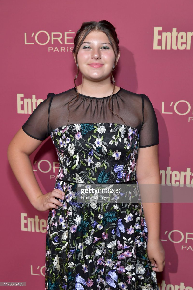 Monica1236's tweet image. I’m so proud of my girl @MHancsicsak for rocking the @EW party last night. Love you! #bestperson #bestclient  - Everyone was looking good! @nilesfitch @theparkerbates @TheMandyMoore #FaitheHerman #ThisIsUs @NBCThisisUs