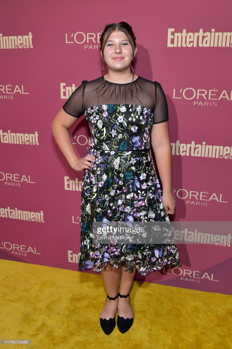 Monica1236's tweet image. I’m so proud of my girl @MHancsicsak for rocking the @EW party last night. Love you! #bestperson #bestclient  - Everyone was looking good! @nilesfitch @theparkerbates @TheMandyMoore #FaitheHerman #ThisIsUs @NBCThisisUs