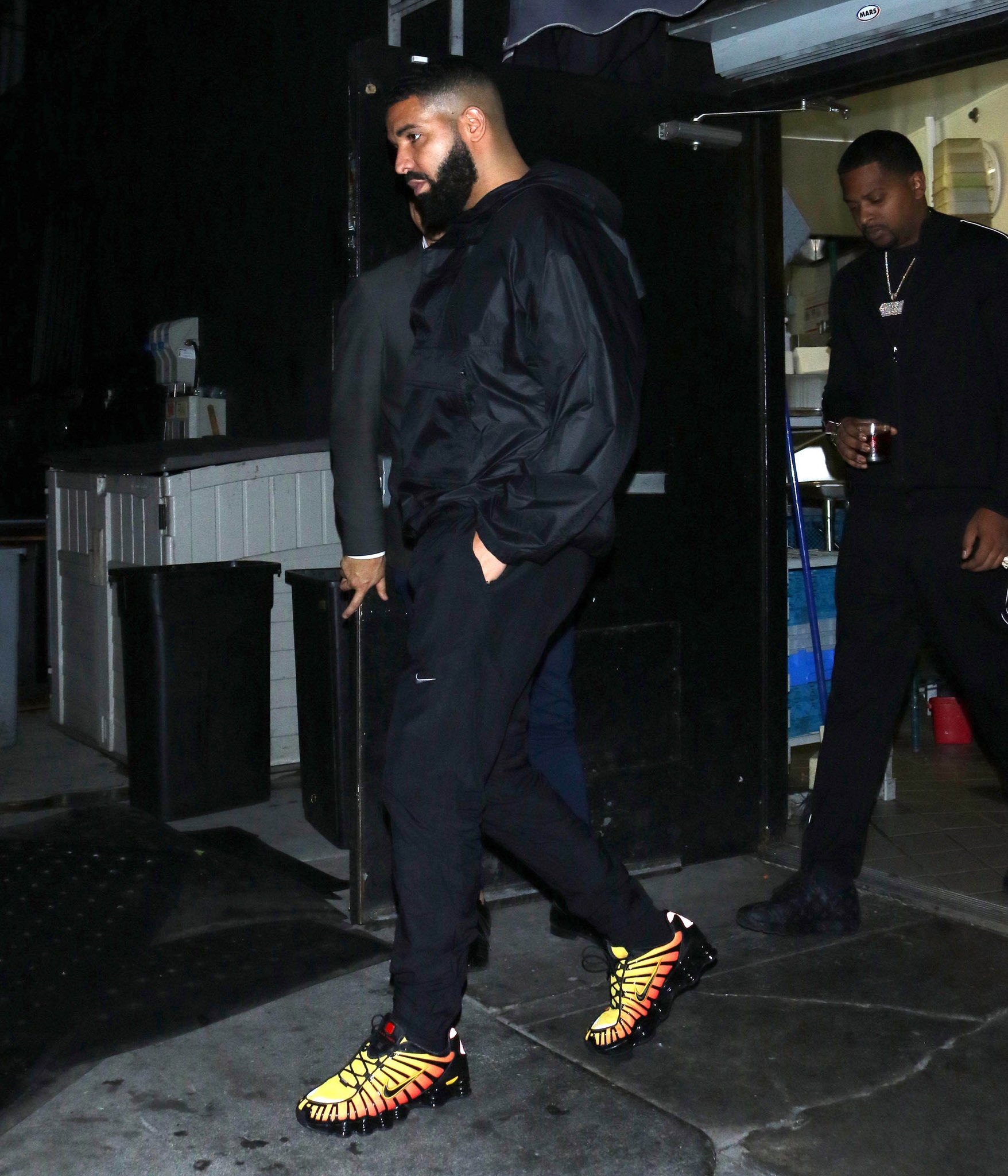 drake nike shox