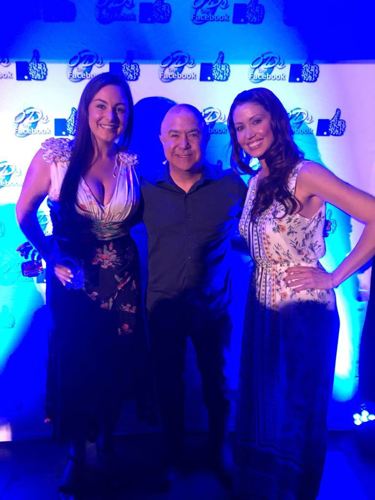 righteyeinsight's tweet photo. We had so much fun at @VisionExpo with @EyeInfo and @ShannonElizab @taolasvegas! #VisionExpo #RightEye #ODsOnFB https://t.co/JUDUN3wXbJ