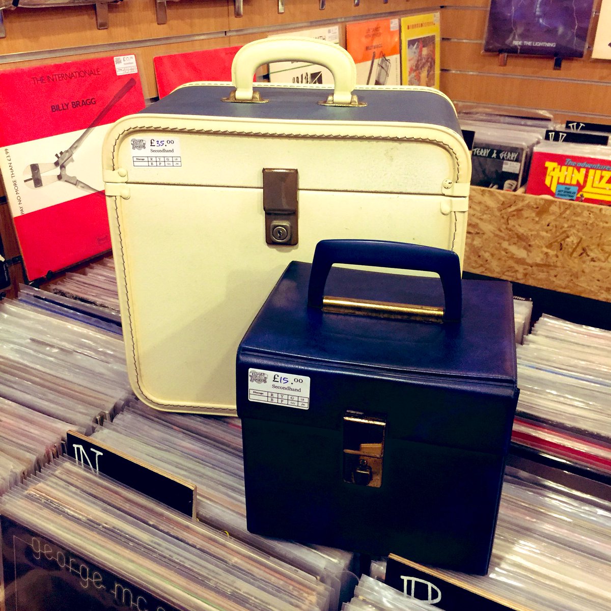 Spinning_Discs's tweet image. If you need some storage for those precious #records then we do sell some lovely #preloved #recordboxes in the #RecordEmporium @Spinning_Discs #Sheffield
