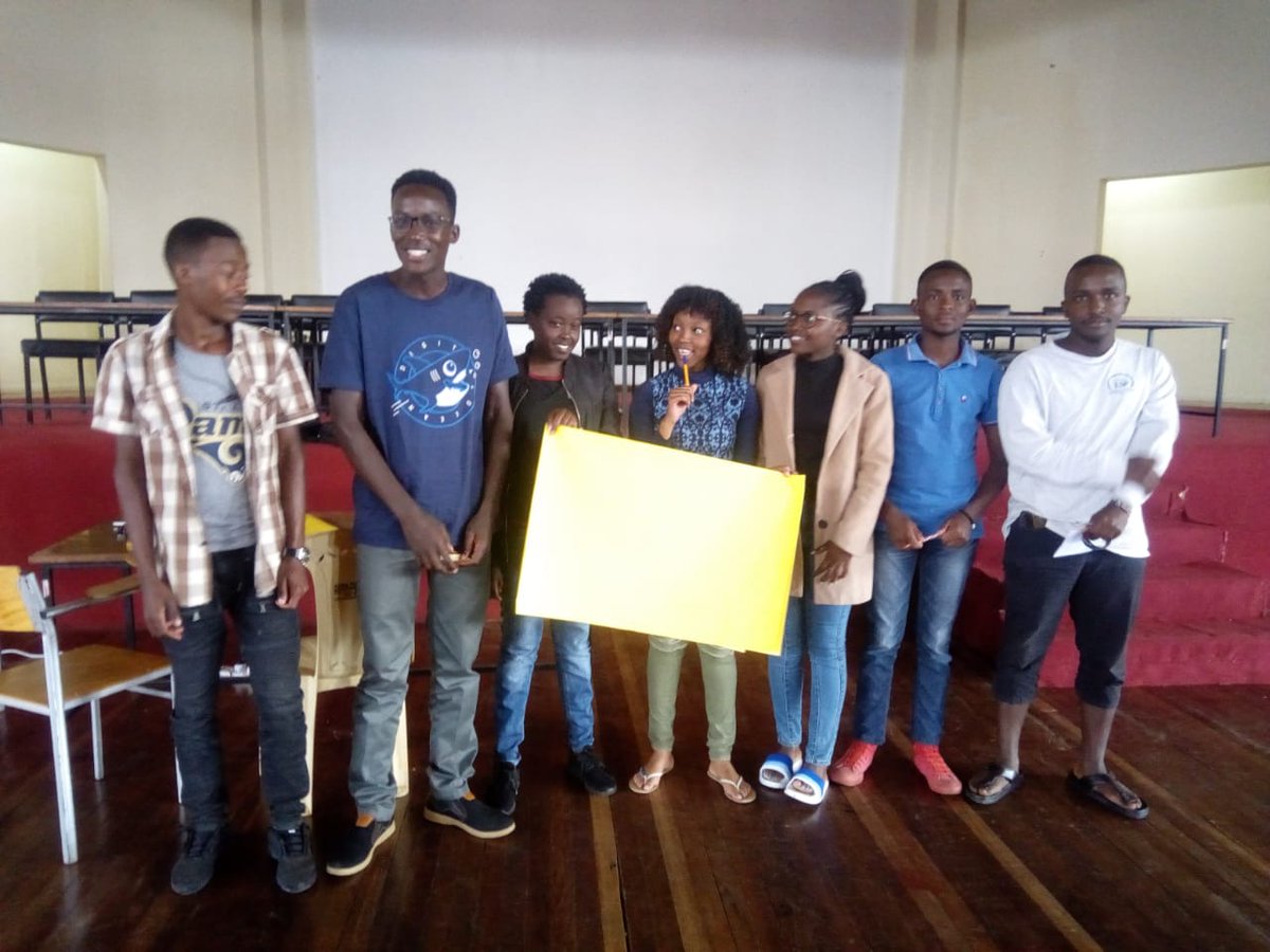 chemutai_tanui's tweet photo. And this leads us to the end of the day. The session was amazing and the turn out was awesome keep up at it guys😁 #DCSSSA
#DSCKabarak
#DeveloperStudentClubs https://t.co/76EKfSxJQG