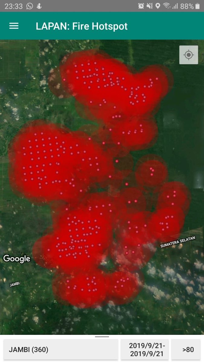 Darurat asap Jambi. Daerah Kumpeh yg langitnya berwarna kuning kemerahan, merah di satelit Lapan