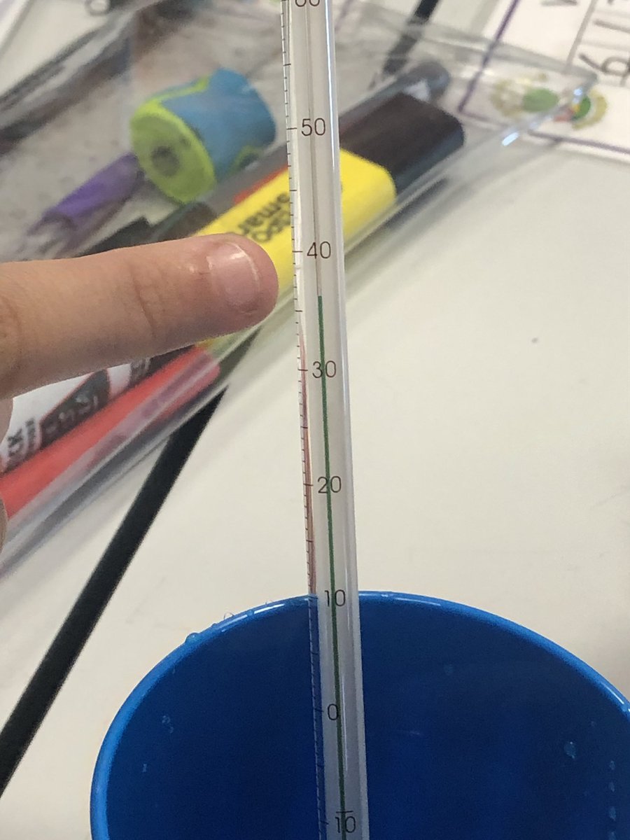 Harts_4M's tweet photo. Learning to measure the temperature of liquids using a thermometer 🌡 #project #potions #scientificexperiment #icywater #coldwater #warmwater https://t.co/qLQgszuGDe
