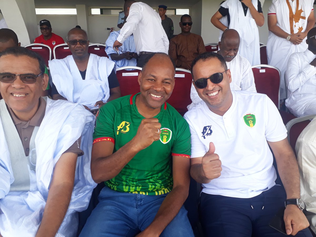 <a href="/MinistereEmploi/">Ministère de l'Emploi de la Jeunesse et des Sports</a> 

Le Ministre de l'Emploi de la Jeunesse et Sports Monsieur Taleb Ould Sid'Ahmed au stade Cheikha pour encouarger les Mourabitounes