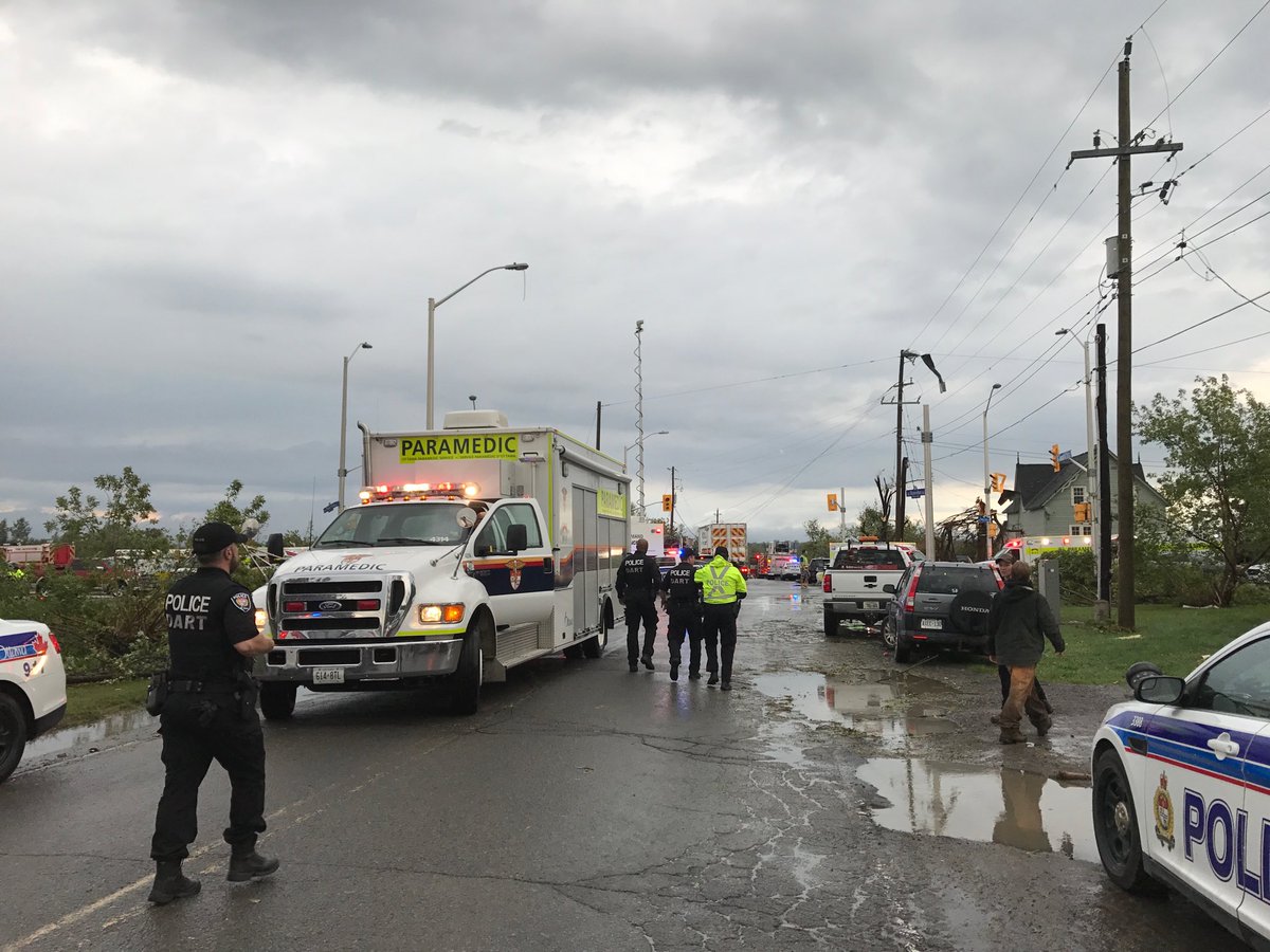 Eli_ElChantiry's tweet photo. Today we mark one year since the tornadoes tore our community, in Dunrobin/ Kinburn many thanks to all first responders @HydroOne @hydroottawa @ottawahealth
We remember those who lost so much,We remember the countless volunteers. #Ward5Ott
#DunrobinStrong https://t.co/mVZJZVQaUP