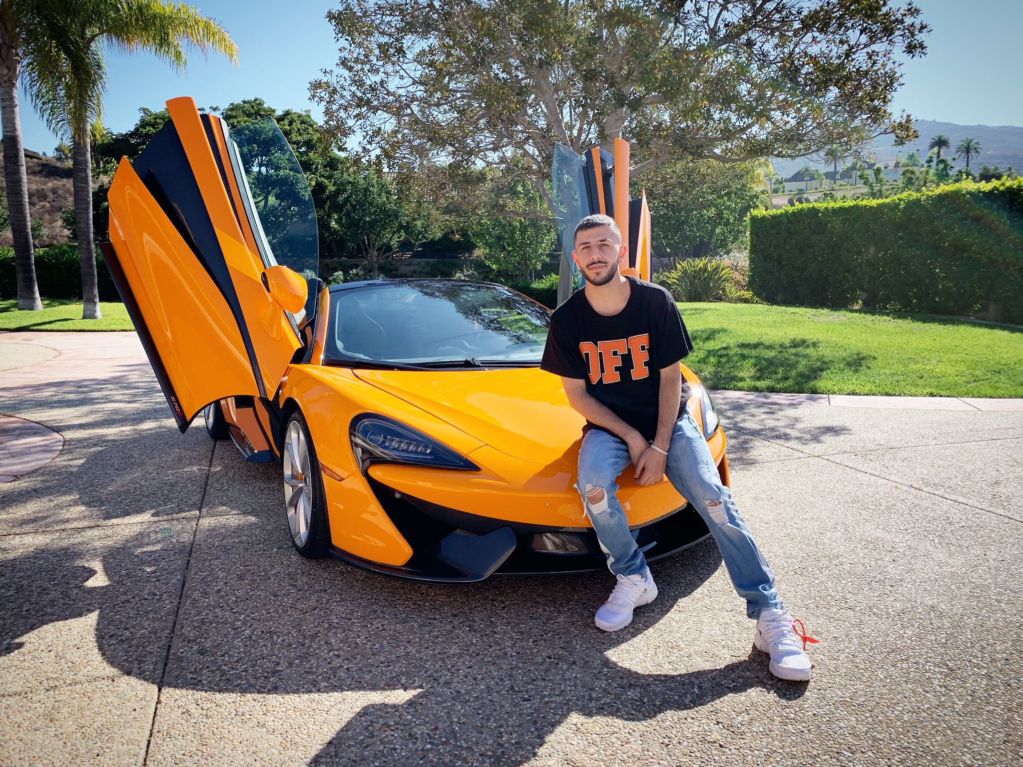 Brawadis Orange Car b109downloadmusicainfantilusa