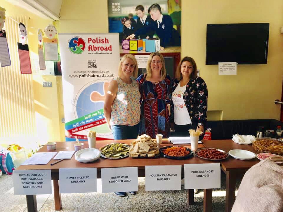 MaryforDerry's tweet photo. Wee trip down Memory Lane for me today as I visited my alma mater Rosemount Primary School for the Polish Abroad Cultural Awareness Day 🇵🇱🇵🇱🇵🇱 Enjoyed meeting families &amp; getting a wee taster of a Polish language lesson #GRWeek19 https://t.co/mvS88K1ab0