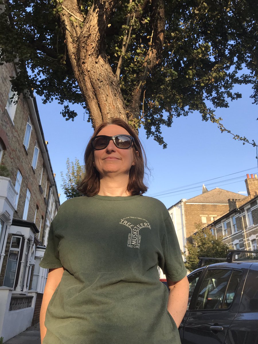 treeruss's tweet photo. Nice Apple crop to give away @TM_Hackney stall tomorrow at #ClissoldPark (12-5pm).
Charles Ross (I think). Picked today.
Come to Clissold, eat apples, buy an organic cotton #FairTrade #TreeMusketeer T-shirt, join my free #TreeWalk (2pm).
@clissoldpeople https://t.co/DCRtfHYjPa