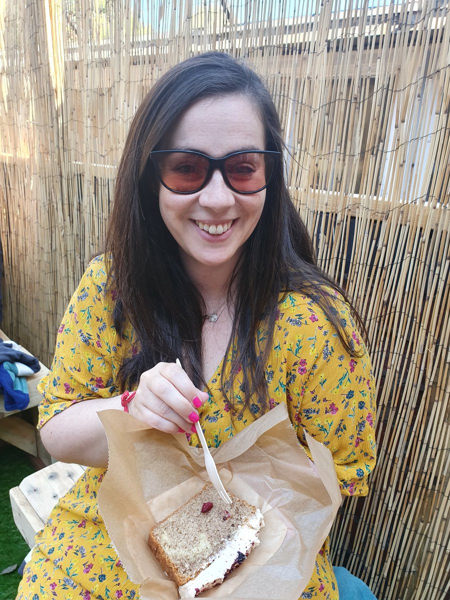 Delish coffee and cake at <a href="/JacksShackWark/">Jack's Shack</a> on their opening day, cheers <a href="/jacklinstead/">Jack Linstead</a> and Michelle. 

#WarwickRocks