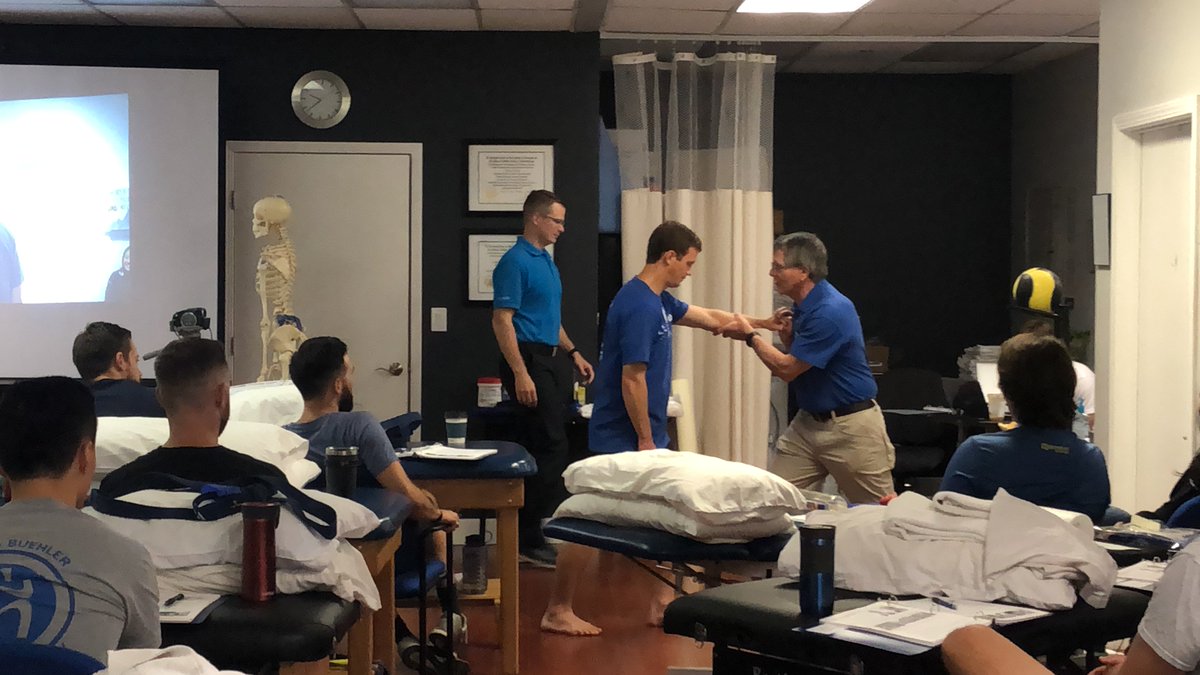 ipafmt's tweet photo. At the FMUQ course in Glendora CA, instructors are checking for an automatic shoulder engagement, and valuating the mobility of the vagal nerve, while the group practiced the upper extremity PNF pattern. #FunctionalManualTherapy #OptimizeYourPotential #InstituteofPhysicalArt https://t.co/fQHOf4uatQ