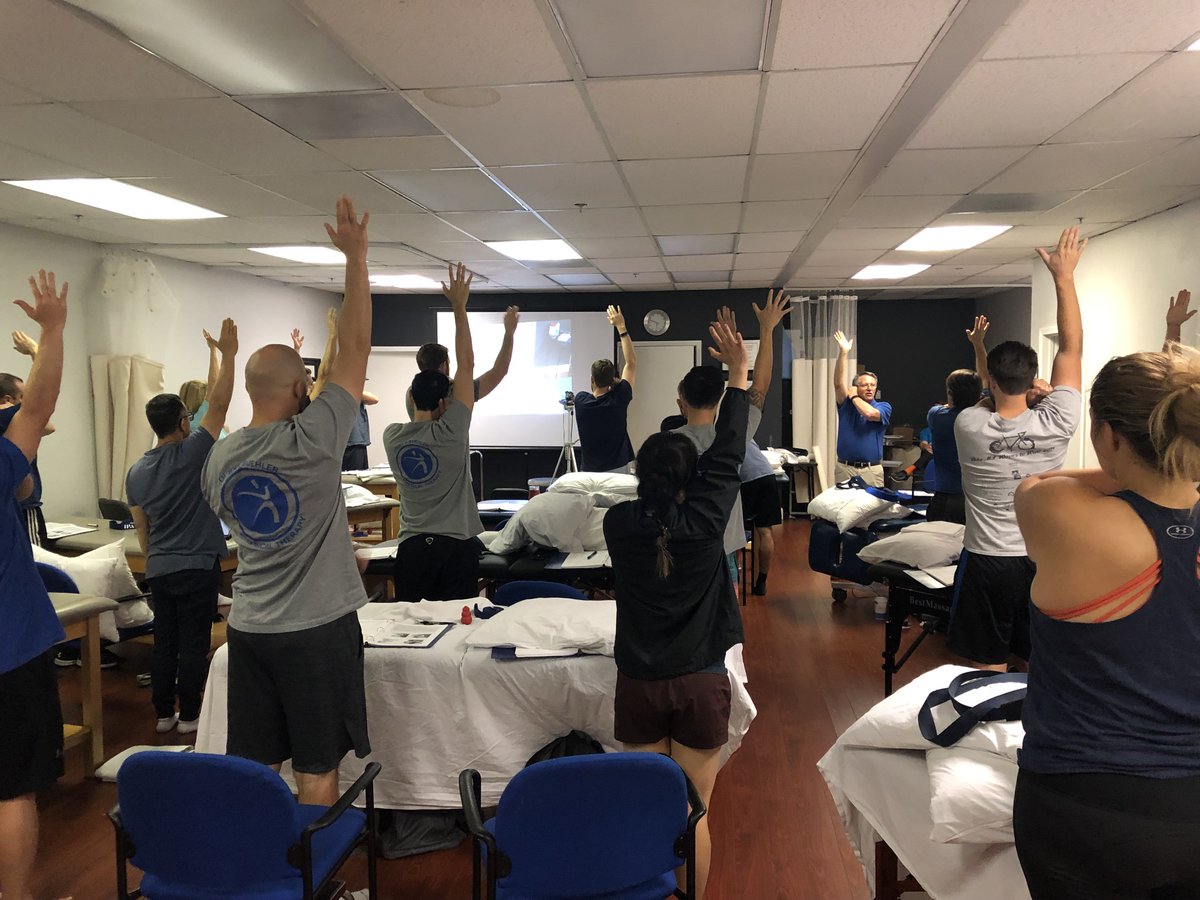 ipafmt's tweet photo. At the FMUQ course in Glendora CA, instructors are checking for an automatic shoulder engagement, and valuating the mobility of the vagal nerve, while the group practiced the upper extremity PNF pattern. #FunctionalManualTherapy #OptimizeYourPotential #InstituteofPhysicalArt https://t.co/fQHOf4uatQ