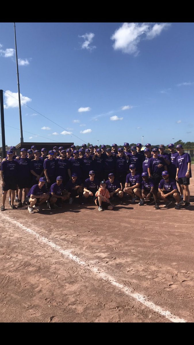 UMoTownBaseball's tweet image. Thank you Field of Angels for having us out! We had an amazing time with everyone! Always great to playing ball! #RECC @Montevallo