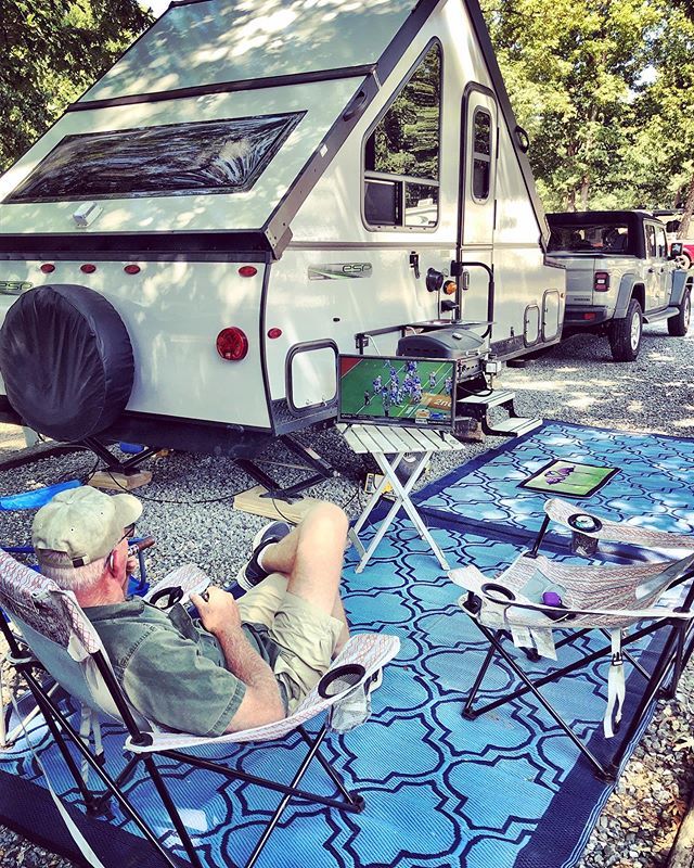 mgreysweeney's tweet photo. Being totally useless. College football all day today - the weather is amazing (84 degrees, 45% humidity, nice breeze), and we are SO set up. π
#aframecamper #aframecamping #forestriverrv #popupcamper #rvlife #collegefootball https://t.co/dn6EDOh4IJ https://t.co/dIfer6DiYb