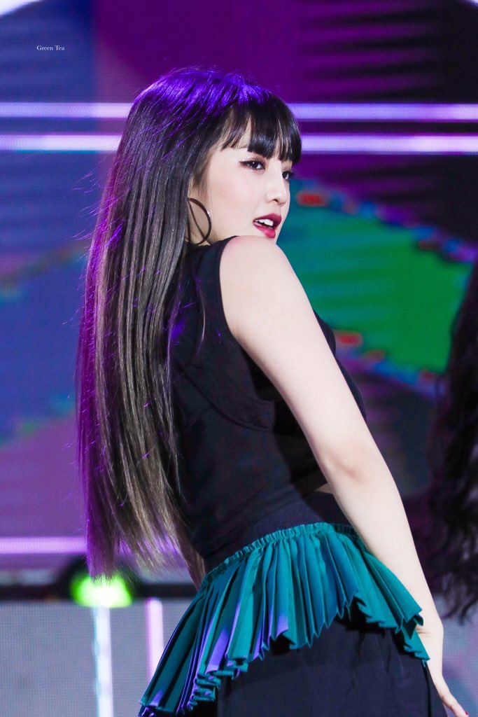minniepic's tweet photo. 190920 → #민니 © green tea https://t.co/uMsdtdsyAM
