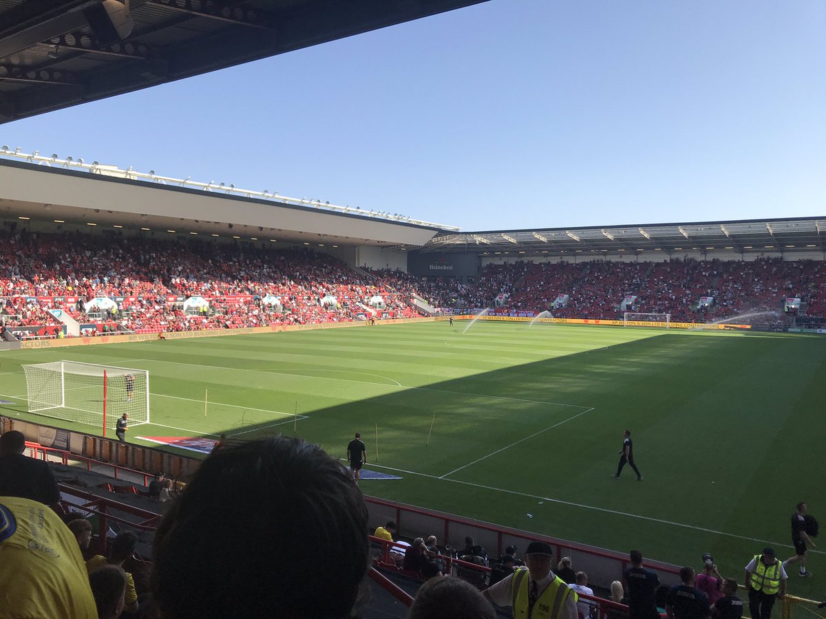 Adam_Evans0310's tweet photo. Swansea unlucky today IMO. Andre ayew had two massive chances to bag the winner but all in all it is a point taken away from a tough stadium to visit. #Swans #YJB #SWABRI https://t.co/BHFM2tsFBY