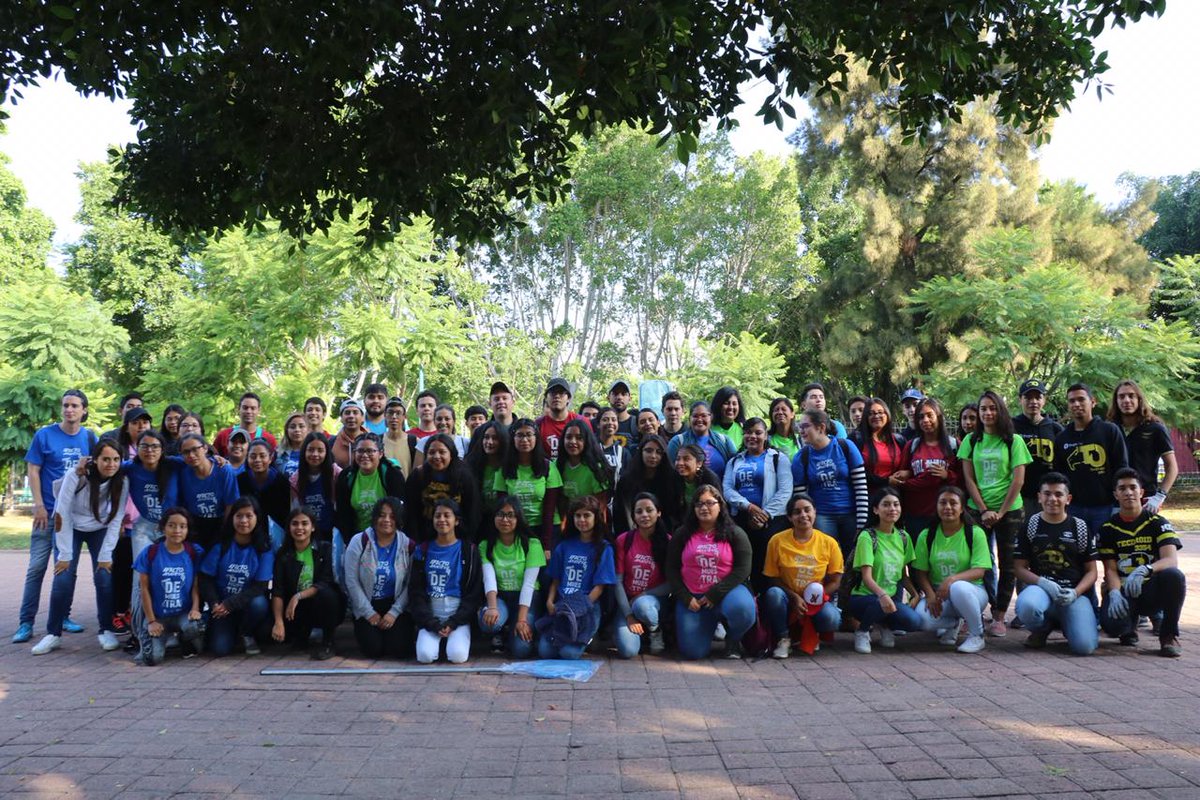 SejuveQro's tweet photo. Hoy en el #WorldCleanUpDay2019 🚮♻️🌎💚 estamos limpiando diferentes puntos de la ciudad.

Todos podemos sumarnos, ninguna acción es pequeña: Reduce, Reutiliza y Recicla. 👍

#Generación2030 #GeneraAmbiente #GeneraCambio https://t.co/gWpQ8JPUzA