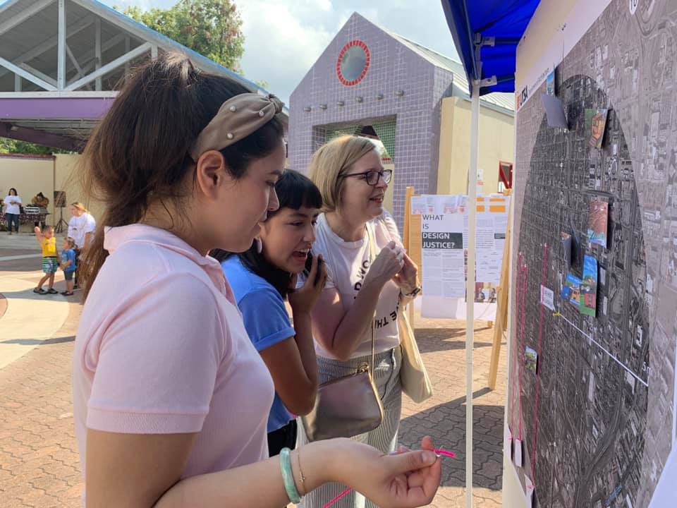 utsacacp's tweet photo. What's your vision for your community? #UTSA #architecture #planning #interiordesign wants to know! Join us and many #satx orgs 'til 2pm at Plaza Guadalupe to share your story through #DesignDaySA https://t.co/cCfMkIwkyu