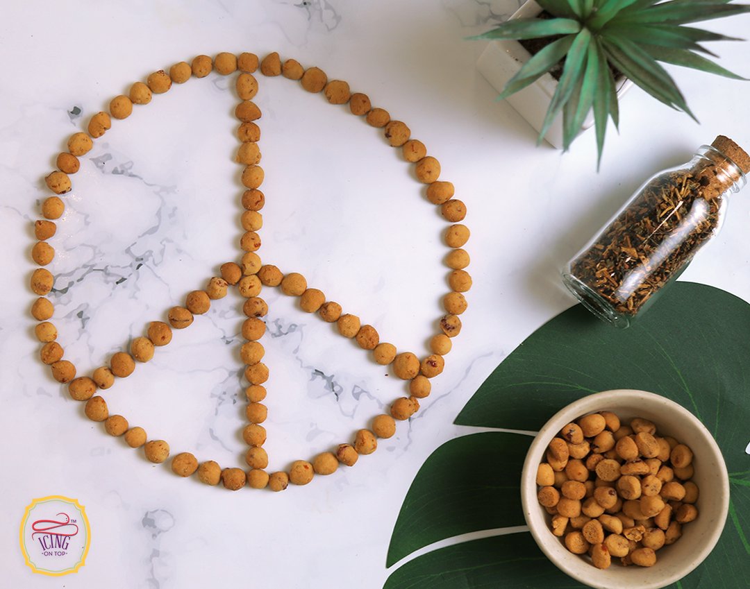 ItsIcingOnTop's tweet photo. This international day find &amp; share peace with every piece of Icing On Top! 
.
.
.
.
.
.
.
.
.
.
.
#icingontop #minicookies #chocolate #chocolatechip #peace #internationalpeaceday #worldpeaceday #cookies #foodstagram #snacks #tasty #yummy https://t.co/HFuL8kpNsq
