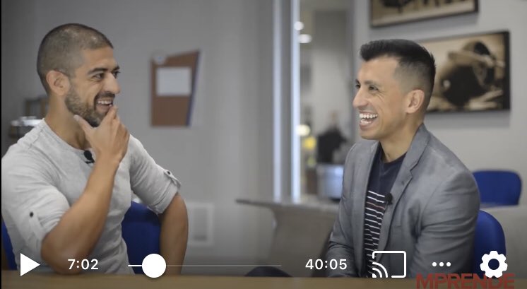 ivandavila's tweet photo. Es un honor anunciar mi colaboración con #Mprende - donde contamos las historias de #líderes y #emprendedores para animar a las personas a pensar en GRANDE. 💪🏾
En esta entrevista, les invito a ver cómo y por qué decidí meterme al campo público. 🙆🏽♂️ https://t.co/XGidsJyB7s https://t.co/Xko58hCYLe