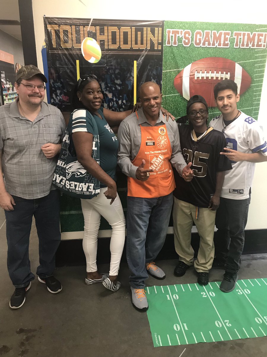 triple555hd's tweet photo. Success Sharing at the Triple “555”Nickel. Rep your favorite team. https://t.co/NhFbclrN1e