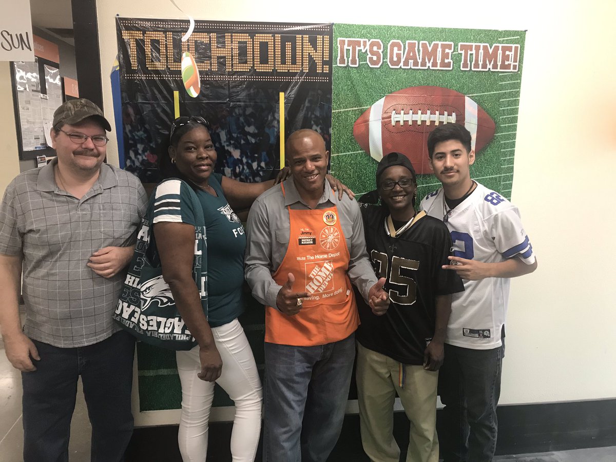 triple555hd's tweet photo. Success Sharing at the Triple “555”Nickel. Rep your favorite team. https://t.co/NhFbclrN1e