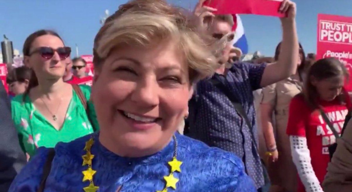 Sums up the North London metropolitan leftist elite.

Sneer at blue-collar English patriots who have a St George's flag draped over their home and a white van in the drive - then are more than enthusiastic when it comes to showing their love for the European Union. 

Tragic.