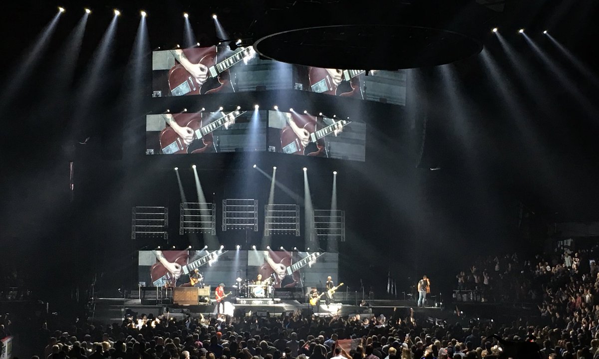 Great show by <a href="/ericchurch/">Eric Church</a> last night at the <a href="/YYCSaddledome/">Scotiabank Saddledome</a>. Have fun at tonight’s show Calgary! #yyc #CountryMusic