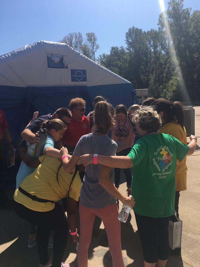 h_serves's tweet photo. Out enjoying this beautiful Saturday with Hutchison middle school girls at the Memphis Fire Dept.’s  5th Annual HERo Day event. MFD Director, Gina Sweat, huddles with the girls before one of their activities. Awesome exhibit of girl power@HutchisonSchool @hutchisonms 🐝💕🐝💕🐝💕 https://t.co/uOzE4yW7Ye