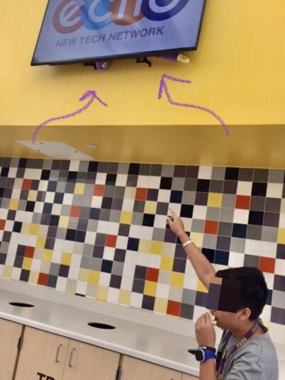 PieperMSLibrary's tweet photo. Over 85 students located #BIBAs secret hidden location in the cafeteria. One lucky winner was drawn to select a book from the Scholastic fall previews and a gift card. BIBA shows up to remind kids to have a Book In Backpack Always! ππβ¦@PrmsVipersβ© #PRMSReads #Readcomal https://t.co/hZpZ1dRYxP