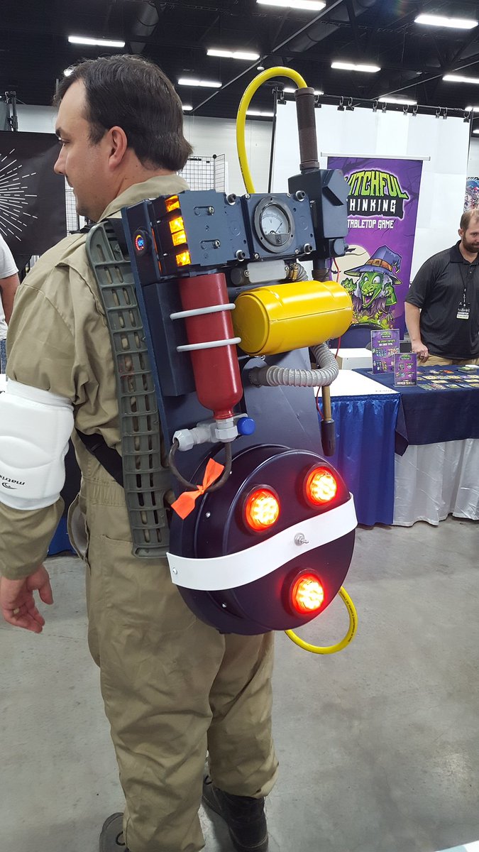 MegInks's tweet image. Hubby ready to bust some ghosts. Very proud of the work he put into building his proton pack! @EdmontonExpo @Siponarius #edmontonexpo