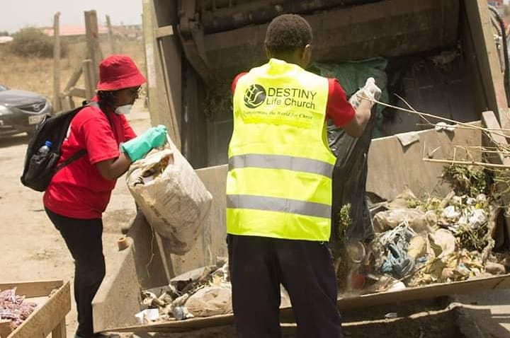 Syokimau Residents (@sra_syokimau) on Twitter photo #WorldCleanupDay
#SyokimauSaturdayCleanUp2019
<a href="/DrAlfredMutua/">Dr. Alfred N. Mutua</a> <a href="/RotarySyokimau/">Rotary Club Syokimau</a> <a href="/kijalaj/">kijalaj</a> <a href="/KariukijMaina/">joseph kariuki</a> <a href="/TheStarKenya/">TheStarKenya</a> @Sidy_Nduta #WorldCleanupDay
#SyokimauSaturdayCleanUp2019
<a href="/DrAlfredMutua/">Dr. Alfred N. Mutua</a> <a href="/RotarySyokimau/">Rotary Club Syokimau</a> <a href="/kijalaj/">kijalaj</a> <a href="/KariukijMaina/">joseph kariuki</a> <a href="/TheStarKenya/">TheStarKenya</a> @Sidy_Nduta